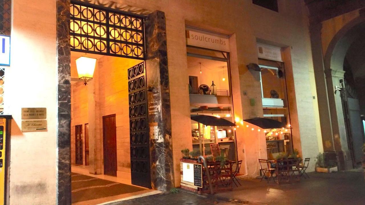 Mini Appartamento Al Chiostro Napoli Bagian luar foto